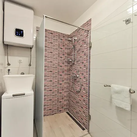 Apartamento Luka *