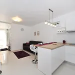 Apartamento Luka Zadar