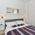 Luka Apartamento *